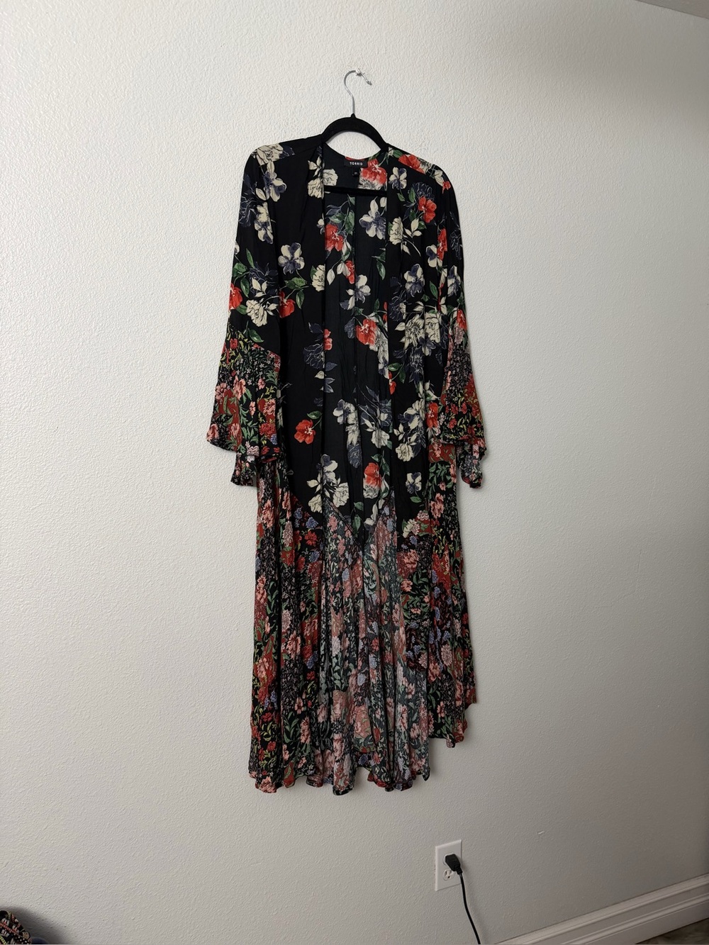 torrid Black Floral Maxi Kimono Cardigan SZ 0